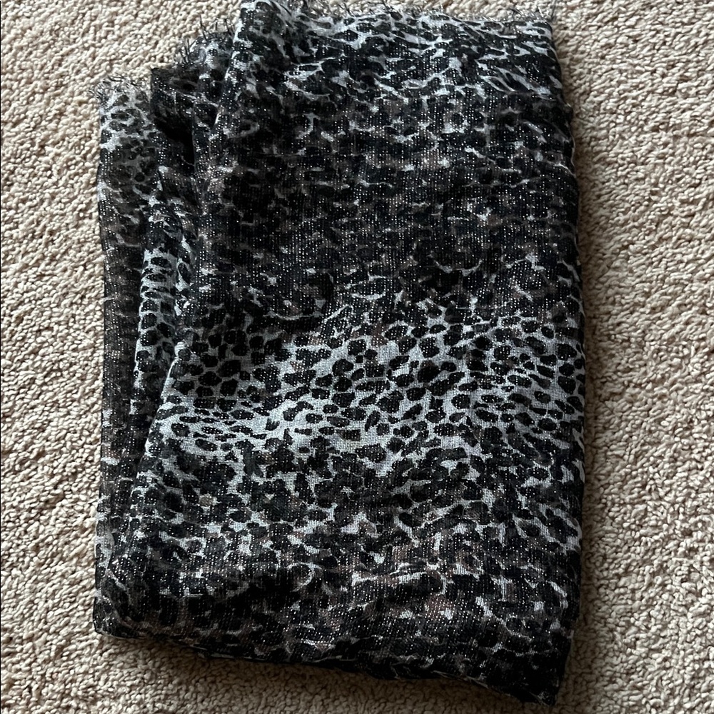 Bundle Of 7 Assorted Patterned Scarves - image 7